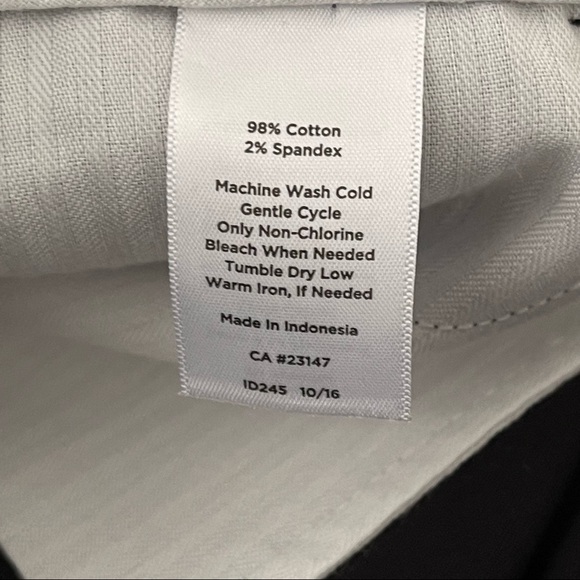 Talbots Petites The Perfect Skimmer black capri pants - Picture 9 of 11